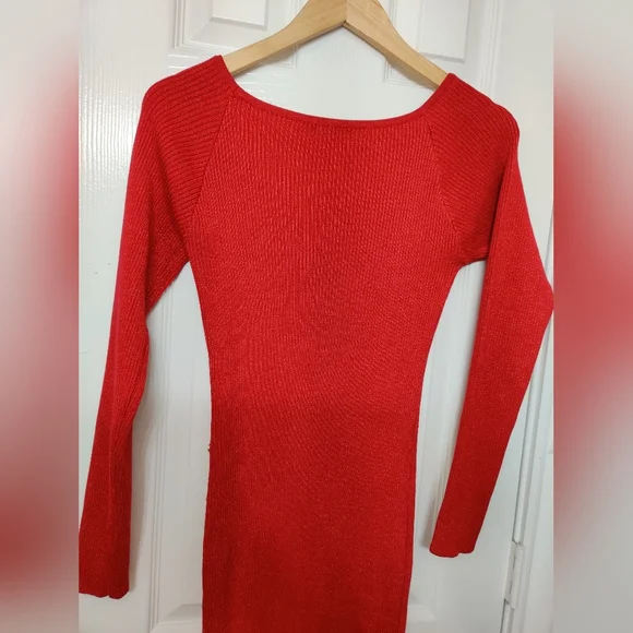 Elegant Red Knit Dress - Picture 2 of 6